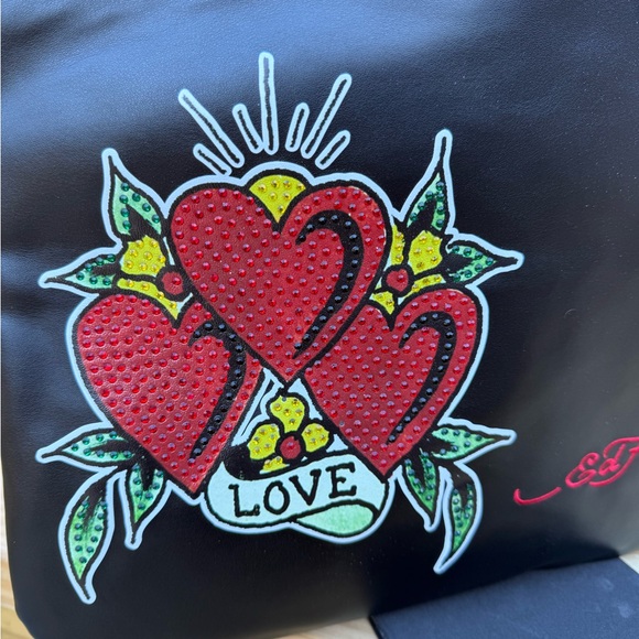 Ed Hardy NWT Heart and Love Design Black Bag - Picture 3 of 6